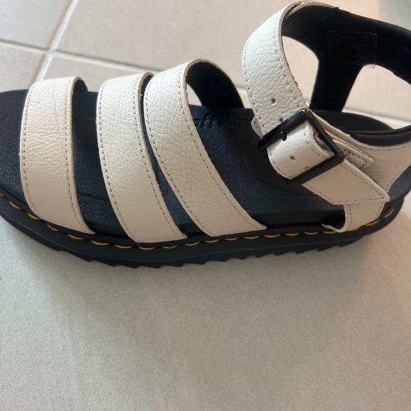 Dr. Martens Black and White Sandals Blare sz8 - Picture 7 of 11